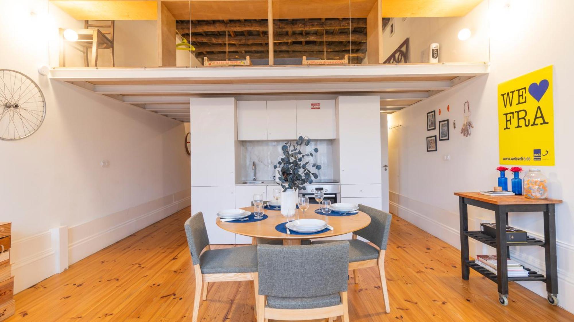 Apartament Eccentric Mouzinho Mezzanine By Lovelystay