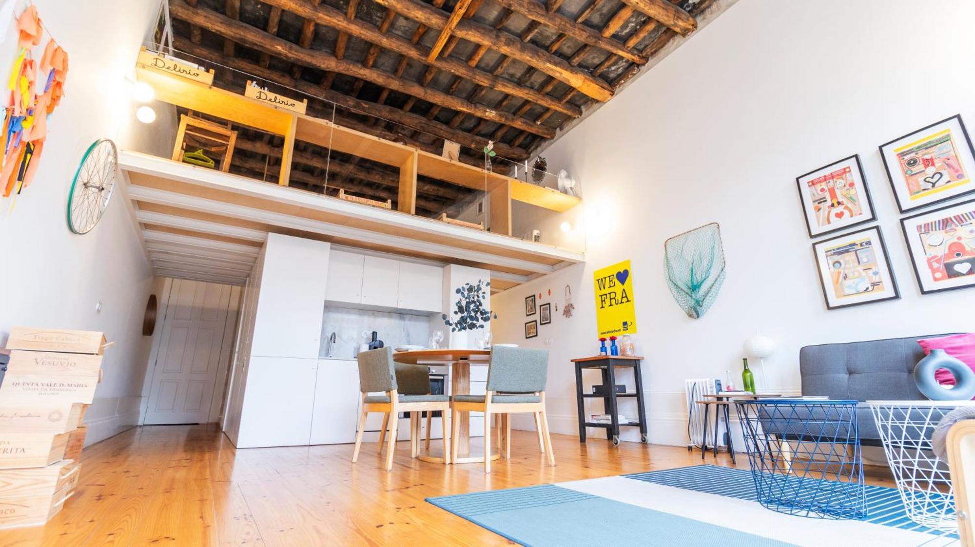 Eccentric Mouzinho Mezzanine By Lovelystay Apartament *